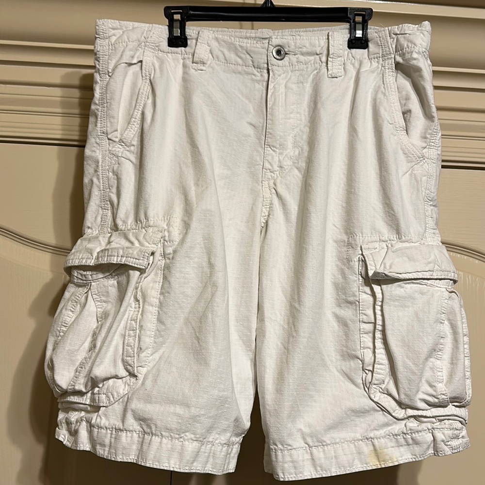 ✨American Eagle Cargo Shorts✨